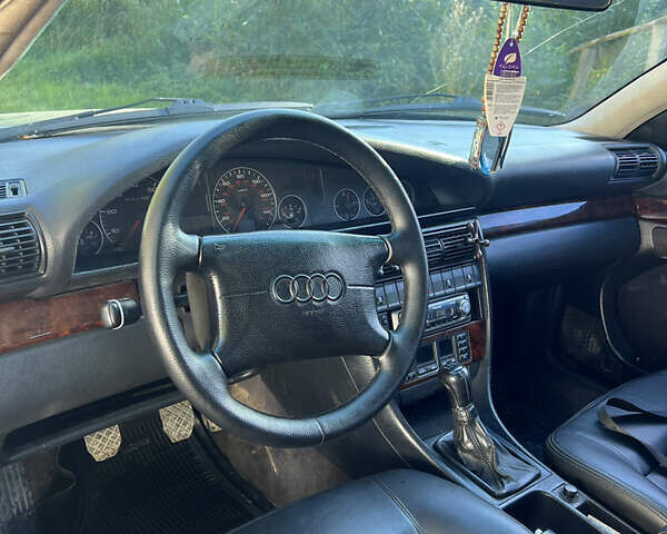 Зелений Ауді А6, об'ємом двигуна 1.78 л та пробігом 180 тис. км за 1250 $, фото 4 на Automoto.ua