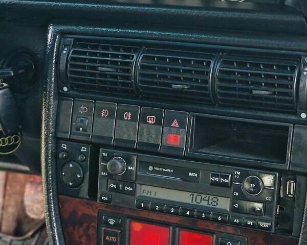 Зеленый Ауди А6, объемом двигателя 2 л и пробегом 402 тыс. км за 2250 $, фото 8 на Automoto.ua