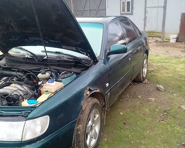 Зеленый Ауди А6, объемом двигателя 1.78 л и пробегом 272 тыс. км за 1800 $, фото 2 на Automoto.ua