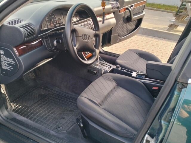 Зеленый Ауди А6, объемом двигателя 2.6 л и пробегом 298 тыс. км за 3700 $, фото 3 на Automoto.ua