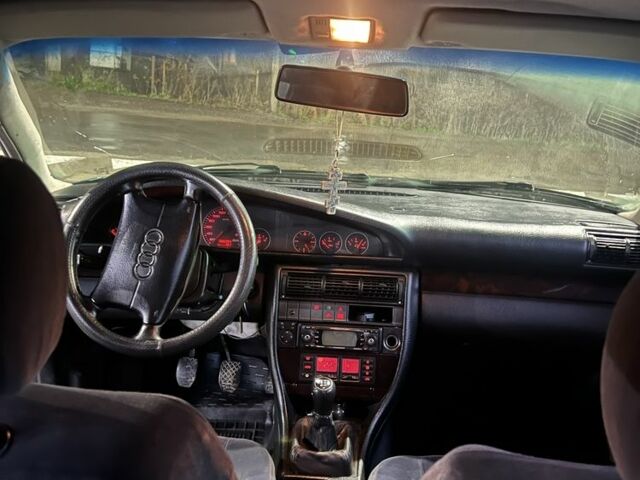 Зеленый Ауди А6, объемом двигателя 2.5 л и пробегом 506 тыс. км за 3500 $, фото 4 на Automoto.ua