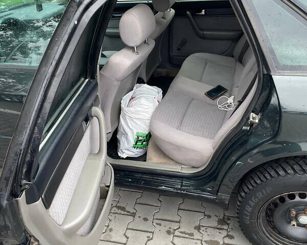 Зелений Ауді А6, об'ємом двигуна 2.31 л та пробігом 240 тис. км за 2200 $, фото 5 на Automoto.ua