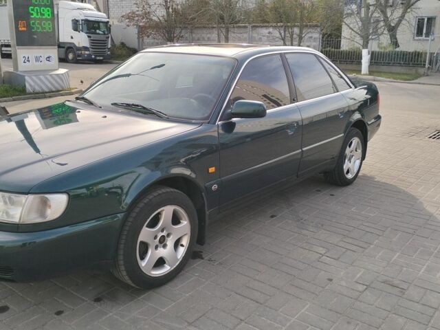 Зеленый Ауди А6, объемом двигателя 2.6 л и пробегом 298 тыс. км за 3700 $, фото 1 на Automoto.ua