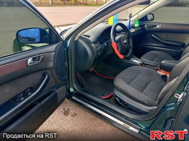 Зелений Ауді А6, об'ємом двигуна 1.8 л та пробігом 351 тис. км за 2799 $, фото 4 на Automoto.ua