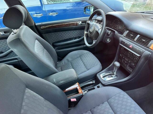 Зелений Ауді А6, об'ємом двигуна 2.4 л та пробігом 218 тис. км за 4300 $, фото 5 на Automoto.ua