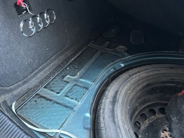 Зеленый Ауди А6, объемом двигателя 2.5 л и пробегом 3 тыс. км за 3700 $, фото 2 на Automoto.ua