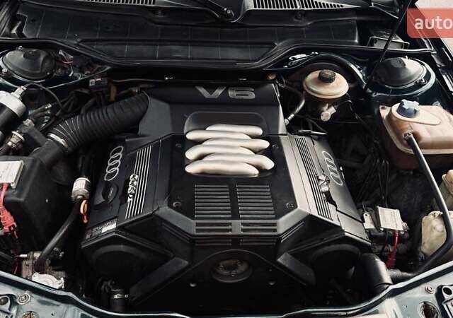 Зеленый Ауди А6, объемом двигателя 2.6 л и пробегом 407 тыс. км за 4000 $, фото 8 на Automoto.ua