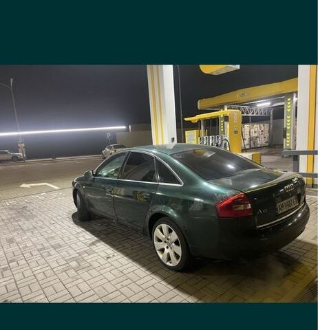 Зеленый Ауди А6, объемом двигателя 2.4 л и пробегом 300 тыс. км за 2900 $, фото 3 на Automoto.ua