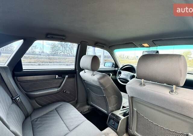 Зеленый Ауди А6, объемом двигателя 2.6 л и пробегом 407 тыс. км за 4000 $, фото 16 на Automoto.ua