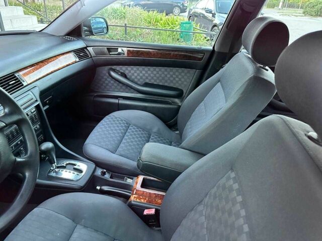 Зелений Ауді А6, об'ємом двигуна 2.4 л та пробігом 218 тис. км за 4300 $, фото 3 на Automoto.ua