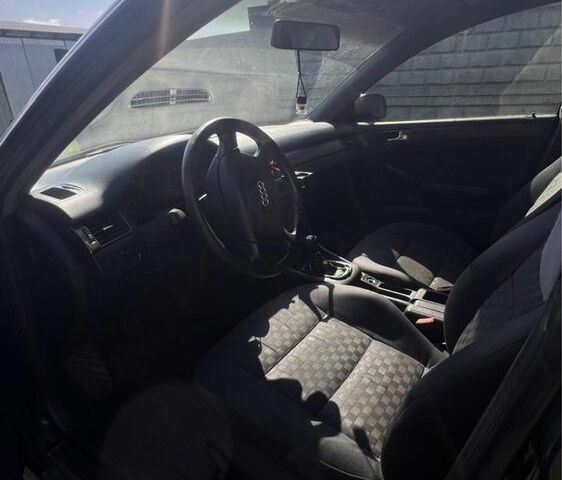 Зелений Ауді А6, об'ємом двигуна 1.8 л та пробігом 350 тис. км за 1900 $, фото 6 на Automoto.ua