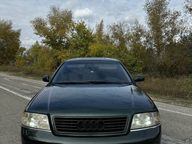 Зелений Ауді А6, об'ємом двигуна 1.8 л та пробігом 450 тис. км за 3200 $, фото 1 на Automoto.ua