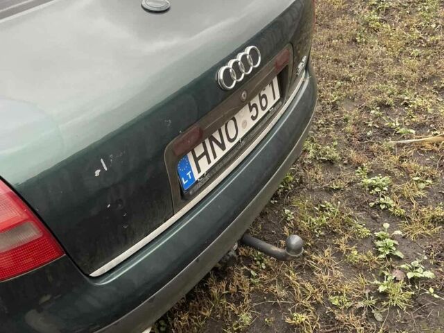 Зеленый Ауди А6, объемом двигателя 2.8 л и пробегом 300 тыс. км за 2400 $, фото 6 на Automoto.ua