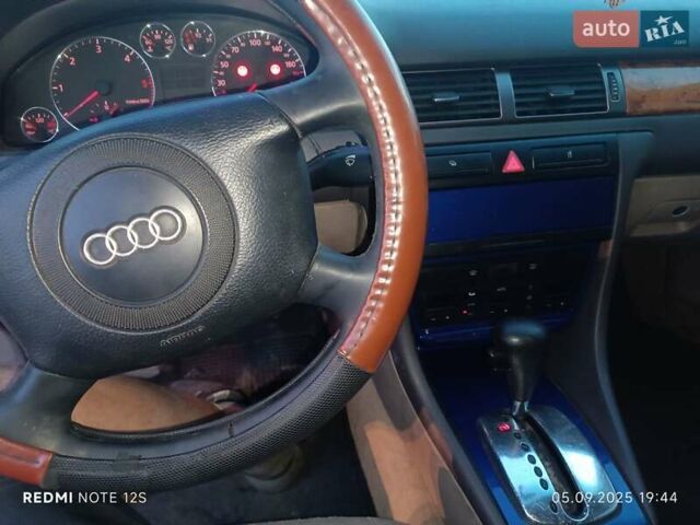 Зеленый Ауди А6, объемом двигателя 1.9 л и пробегом 348 тыс. км за 3700 $, фото 11 на Automoto.ua