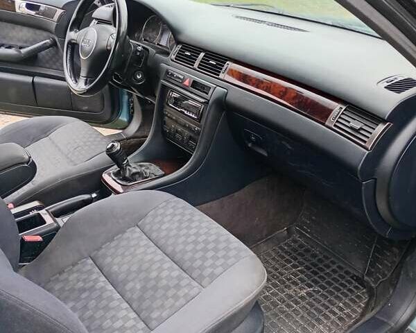 Зеленый Ауди А6, объемом двигателя 2.5 л и пробегом 350 тыс. км за 3500 $, фото 6 на Automoto.ua