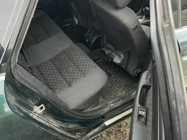 Зеленый Ауди А6, объемом двигателя 2.8 л и пробегом 300 тыс. км за 2400 $, фото 7 на Automoto.ua