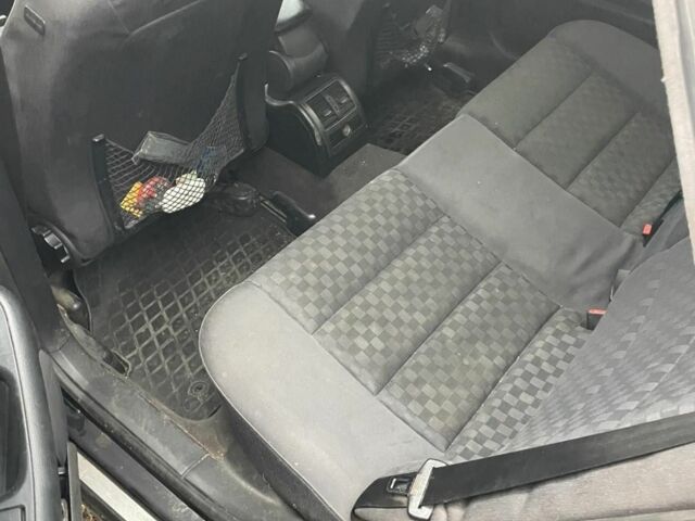 Зеленый Ауди А6, объемом двигателя 2.8 л и пробегом 300 тыс. км за 2400 $, фото 9 на Automoto.ua