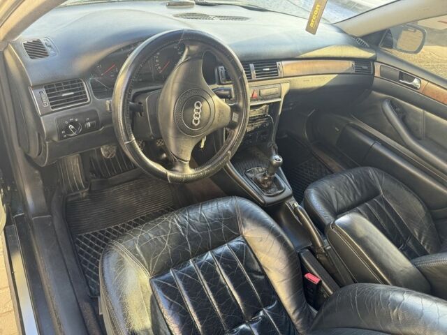 Зелений Ауді А6, об'ємом двигуна 2.4 л та пробігом 505 тис. км за 2800 $, фото 4 на Automoto.ua