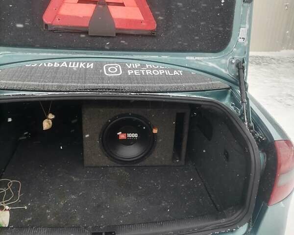 Зеленый Ауди А6, объемом двигателя 2.4 л и пробегом 300 тыс. км за 4900 $, фото 8 на Automoto.ua