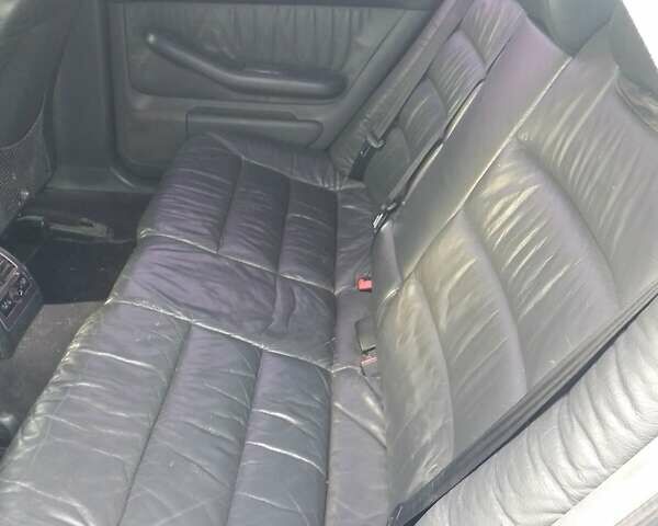 Зелений Ауді А6, об'ємом двигуна 2.4 л та пробігом 314 тис. км за 3600 $, фото 2 на Automoto.ua