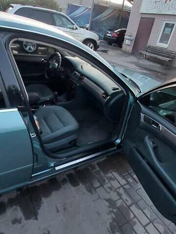 Зеленый Ауди А6, объемом двигателя 2.4 л и пробегом 420 тыс. км за 4000 $, фото 11 на Automoto.ua