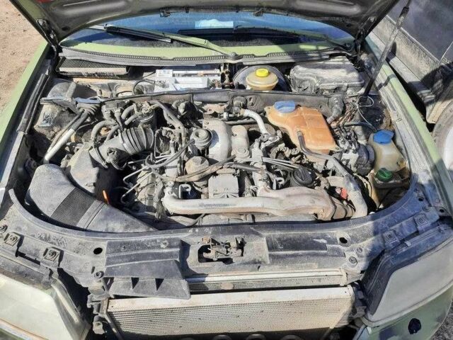 Зеленый Ауди А6, объемом двигателя 2.5 л и пробегом 356 тыс. км за 1555 $, фото 3 на Automoto.ua