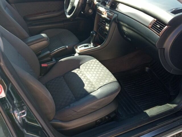 Зеленый Ауди А6, объемом двигателя 2.5 л и пробегом 280 тыс. км за 3800 $, фото 4 на Automoto.ua