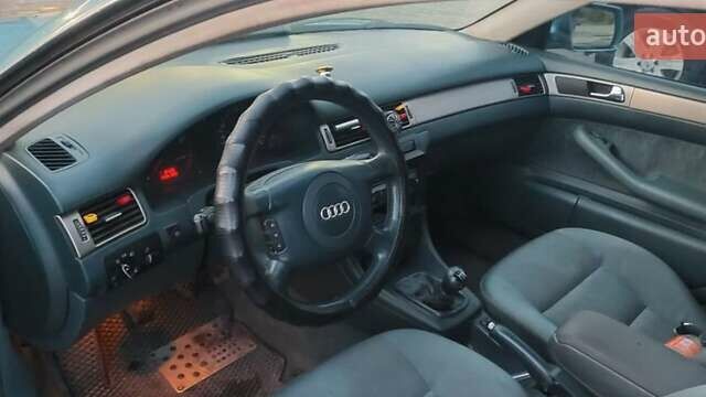 Зеленый Ауди А6, объемом двигателя 2.4 л и пробегом 420 тыс. км за 4000 $, фото 10 на Automoto.ua