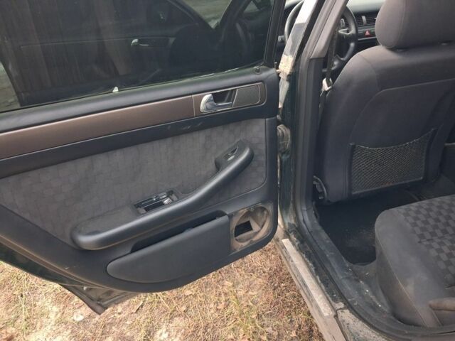 Ауді А6 2000 у Шевченковом на Automoto.ua Зелений Ауді А6, об'ємом двигуна 0 л та пробігом 330 тис. км за 1100 $, фото 7 на Automoto.ua