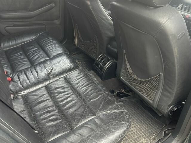 Зеленый Ауди А6, объемом двигателя 2.5 л и пробегом 369 тыс. км за 2850 $, фото 2 на Automoto.ua