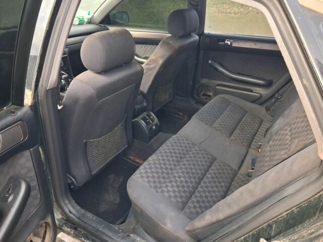 Ауді А6 2000 у Шевченковом на Automoto.ua Зелений Ауді А6, об'ємом двигуна 0 л та пробігом 330 тис. км за 1100 $, фото 6 на Automoto.ua