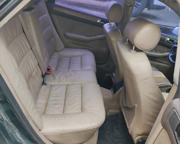 Зелений Ауді А6, об'ємом двигуна 2.4 л та пробігом 413 тис. км за 3800 $, фото 4 на Automoto.ua