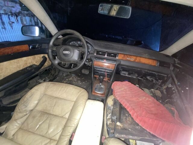 Зелений Ауді А6, об'ємом двигуна 2.4 л та пробігом 203 тис. км за 999 $, фото 2 на Automoto.ua