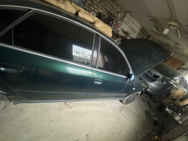 Зелений Ауді А6, об'ємом двигуна 2.4 л та пробігом 203 тис. км за 999 $, фото 1 на Automoto.ua