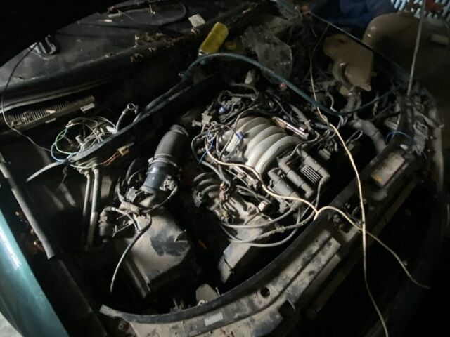 Зелений Ауді А6, об'ємом двигуна 2.4 л та пробігом 203 тис. км за 999 $, фото 3 на Automoto.ua