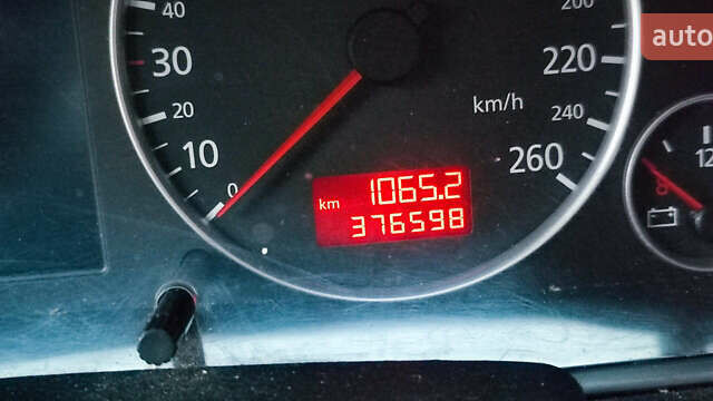 Зеленый Ауди А6, объемом двигателя 2.5 л и пробегом 376 тыс. км за 4400 $, фото 2 на Automoto.ua