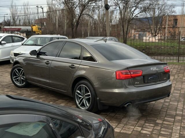 Зеленый Ауди А6, объемом двигателя 2 л и пробегом 212 тыс. км за 15900 $, фото 3 на Automoto.ua