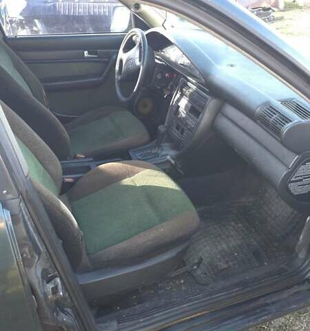 Зеленый Ауди А6, объемом двигателя 2.5 л и пробегом 500 тыс. км за 2000 $, фото 4 на Automoto.ua