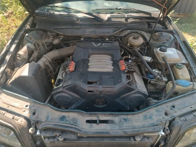 Зеленый Ауди А6, объемом двигателя 2.8 л и пробегом 452 тыс. км за 3100 $, фото 5 на Automoto.ua