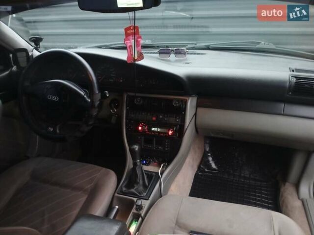 Зелений Ауді А6, об'ємом двигуна 2.6 л та пробігом 330 тис. км за 4000 $, фото 2 на Automoto.ua