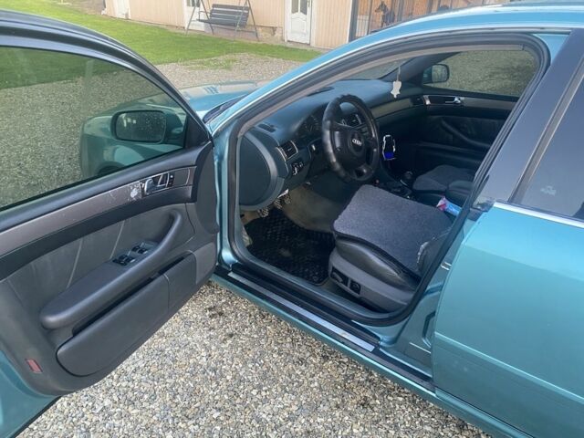 Зеленый Ауди А6, объемом двигателя 1.9 л и пробегом 200 тыс. км за 3900 $, фото 7 на Automoto.ua