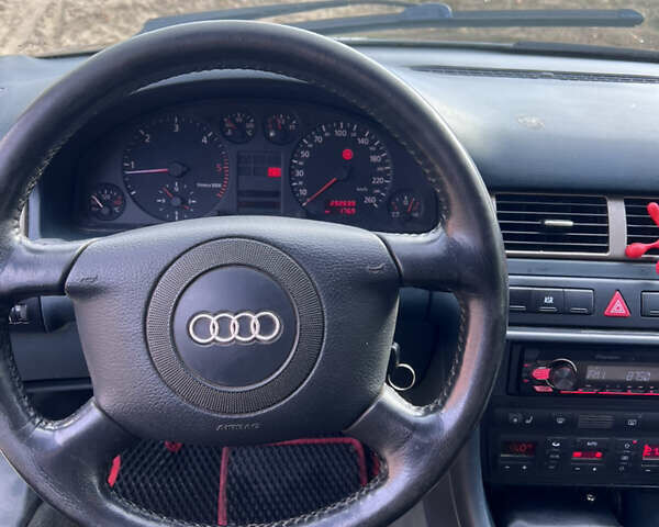 Зеленый Ауди А6, объемом двигателя 2.5 л и пробегом 300 тыс. км за 3150 $, фото 8 на Automoto.ua