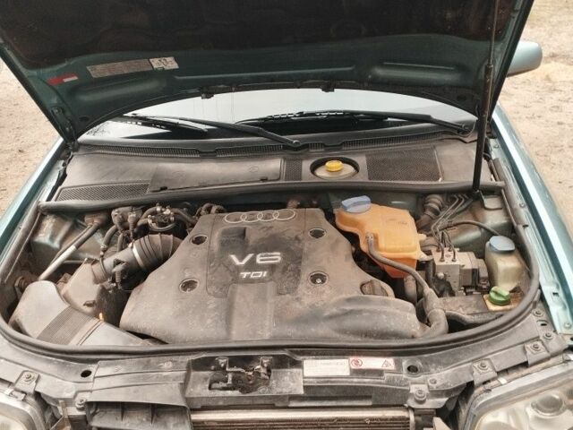 Зеленый Ауди А6, объемом двигателя 2.5 л и пробегом 410 тыс. км за 3799 $, фото 8 на Automoto.ua