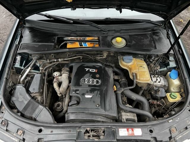 Зеленый Ауди А6, объемом двигателя 1.9 л и пробегом 596 тыс. км за 2200 $, фото 7 на Automoto.ua