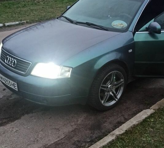 Зеленый Ауди А6, объемом двигателя 2.4 л и пробегом 400 тыс. км за 3000 $, фото 2 на Automoto.ua