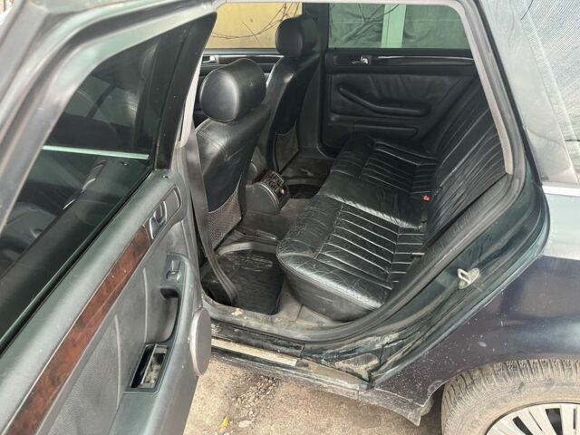 Зелений Ауді А6, об'ємом двигуна 2.5 л та пробігом 400 тис. км за 2350 $, фото 5 на Automoto.ua