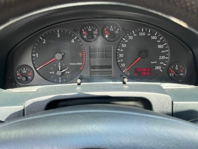 Ауді А6 1999 у Вінниці на Automoto.ua Зелений Ауді А6, об'ємом двигуна 2.5 л та пробігом 238 тис. км за 4100 $, фото 14 на Automoto.ua