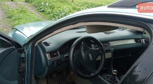 Зеленый Ауди А6, объемом двигателя 2.5 л и пробегом 190 тыс. км за 600 $, фото 4 на Automoto.ua