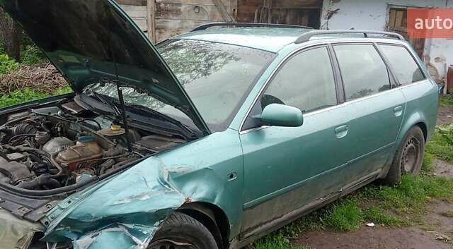 Зеленый Ауди А6, объемом двигателя 2.5 л и пробегом 190 тыс. км за 600 $, фото 2 на Automoto.ua