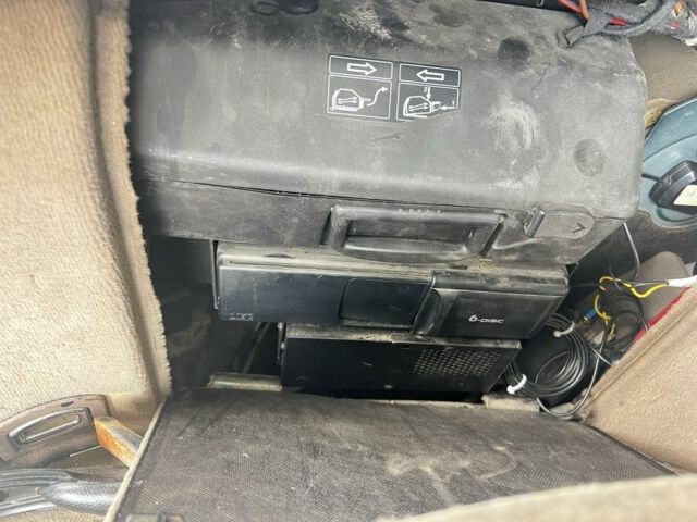 Зеленый Ауди А6, объемом двигателя 2.5 л и пробегом 350 тыс. км за 3300 $, фото 9 на Automoto.ua